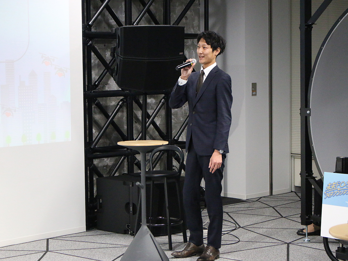 遠隔地の場所を把握したり撮影するサービス
